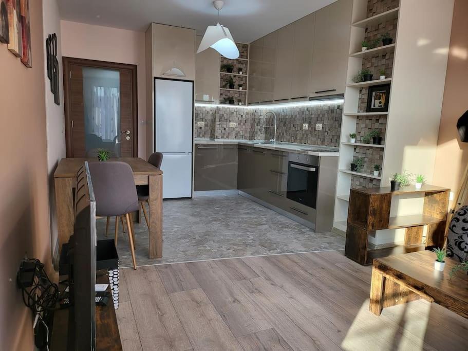 Stylish Apartment Near City Center Plovdiv Kültér fotó