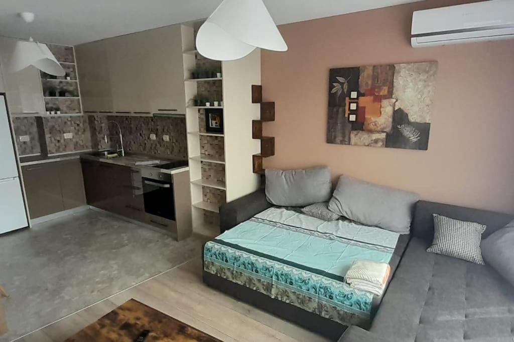 Stylish Apartment Near City Center Plovdiv Kültér fotó